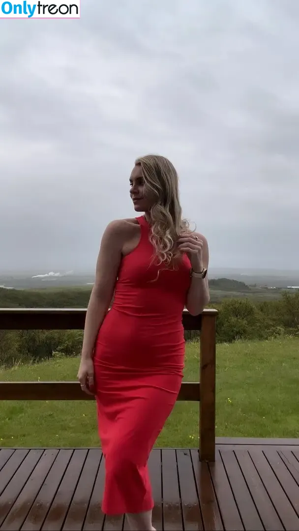 Ragga Ragnars nude photo #0372 (RagnheiÃ°ur RagnarsdÃ³ttir / raggaragnars / ragnarzdrapa)