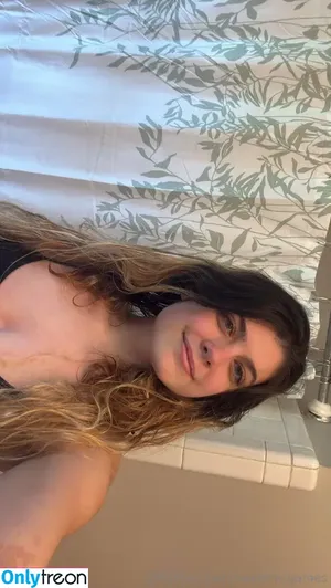 randomzgames / randomzgamingnoodlez nude photo #0047