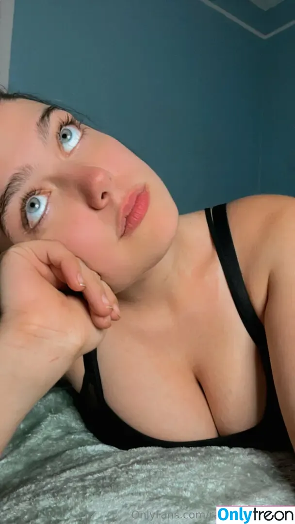randomzgames nude photo #0063 (randomzgamingnoodlez)