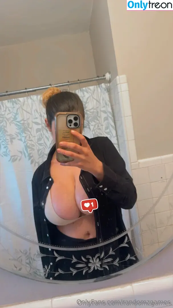 randomzgames nude photo #0069 (randomzgamingnoodlez)