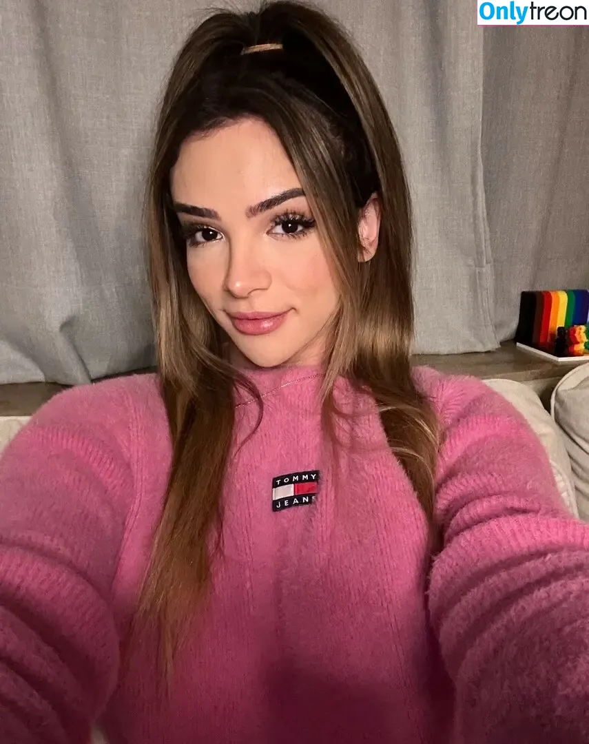 Raphaela nude photo #0003 (raphadoll)
