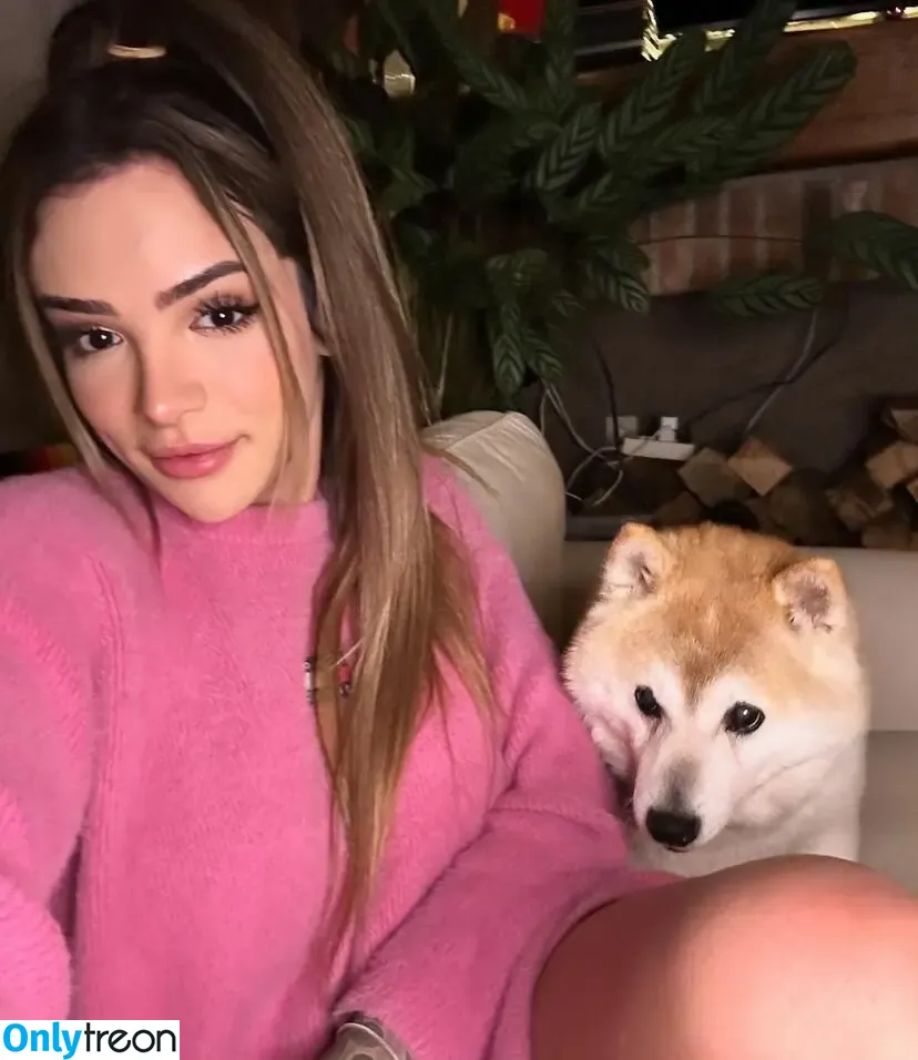 Raphaela nude photo #0005 (raphadoll)