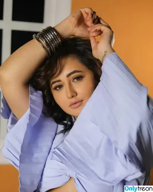 Rashami Desai / imrashamidesai nude photo #0032