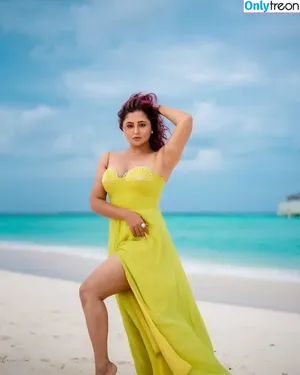 Rashami Desai / imrashamidesai nude photo #0043