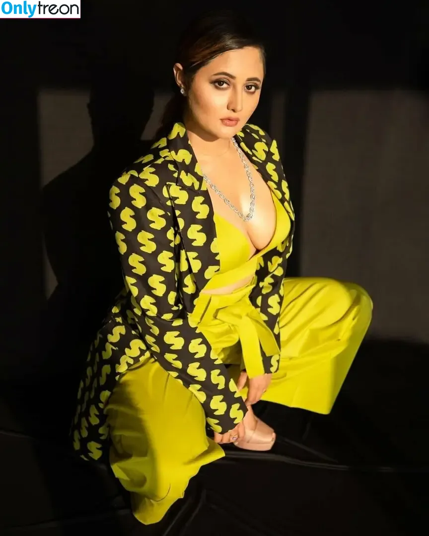 Rashami Desai nude photo #0018 (imrashamidesai)