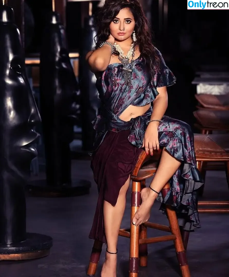 Rashami Desai nude photo #0051 (imrashamidesai)