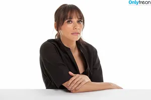 Rashida Jones / rashidajones nude photo #0099