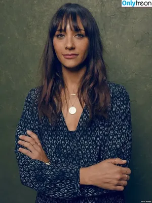 Rashida Jones / rashidajones nude photo #0114