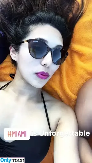 Rashmi B / Hotwife Rashmi / Hotwiferashmi89 / rashmi_bhosale nude photo #0004