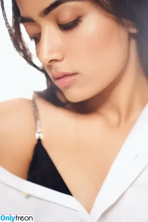 Rashmika Mandanna / rashmika_mandanna nude photo #0034