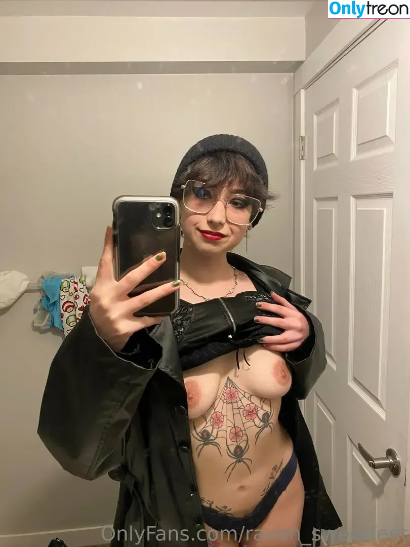 raven_sweetfeet nude photo #0041 (rxvenrie)