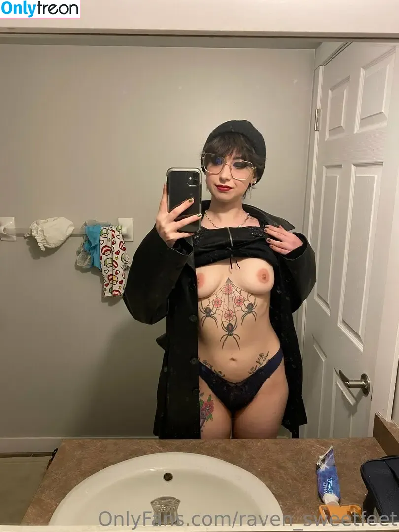 raven_sweetfeet nude photo #0044 (rxvenrie)