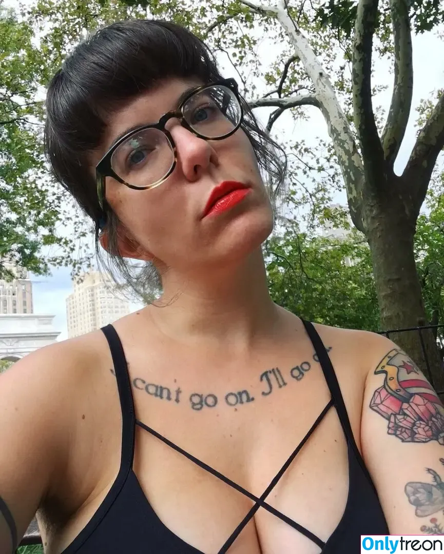 Raxkingisdead nude photo #0032 (Rax King)