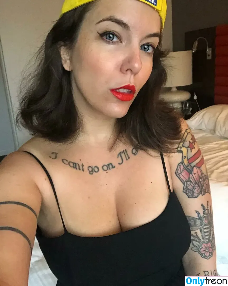 Raxkingisdead nude photo #0039 (Rax King)