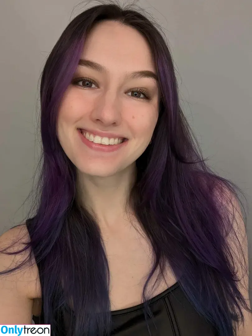 Rayactions nude photo #0002 (rayactions_)
