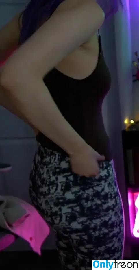 Rayactions nude photo #0011 (rayactions_)