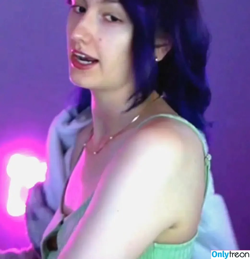 Rayactions nude photo #0016 (rayactions_)