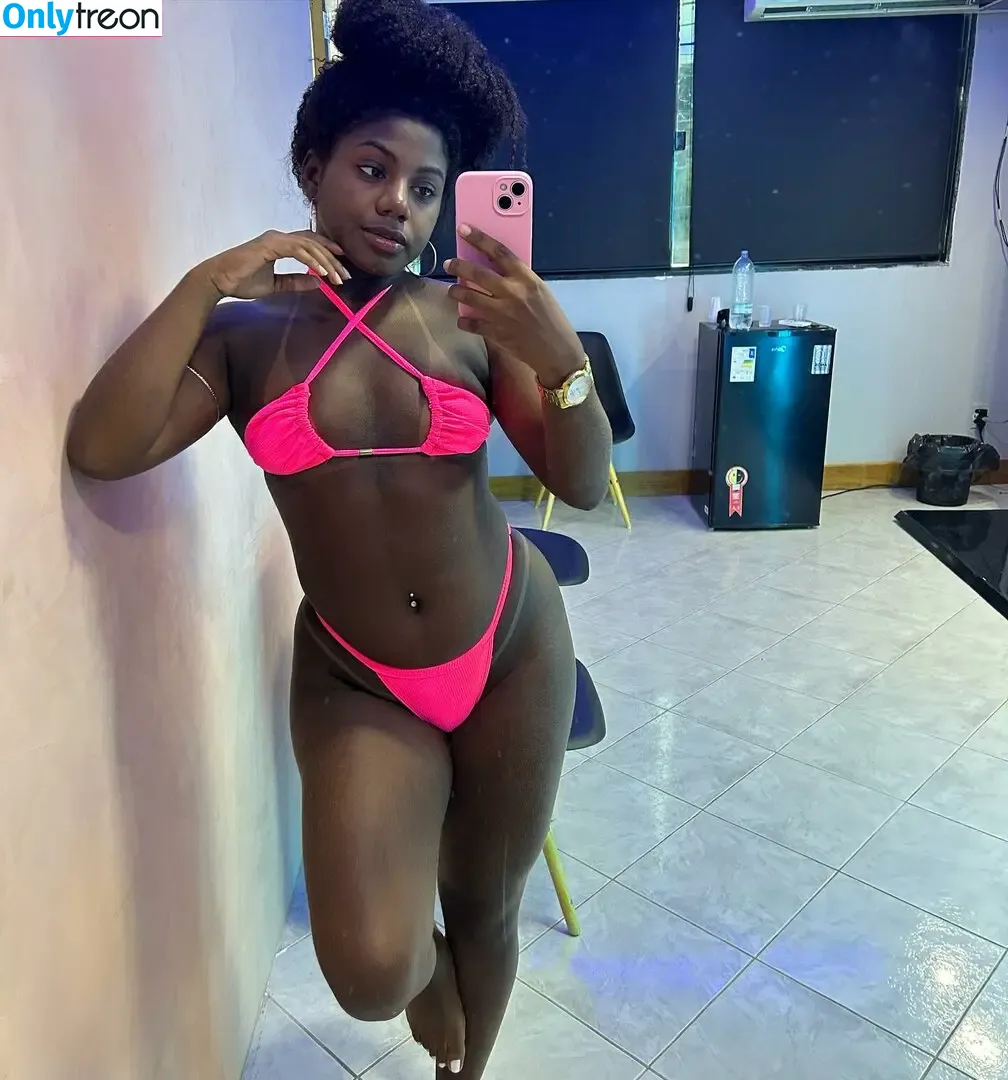 Rayane Santos nude photo #0004 (rayanesantoss)
