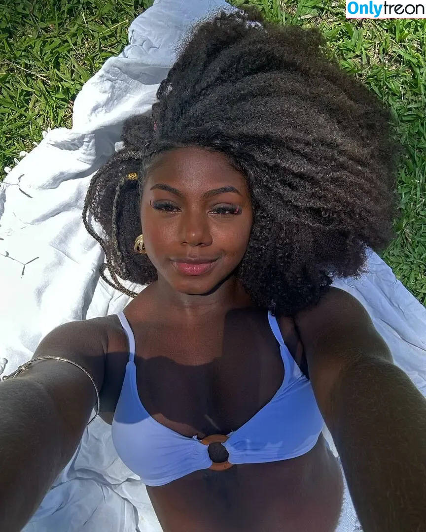 Rayane Santos nude photo #0005 (rayanesantoss)