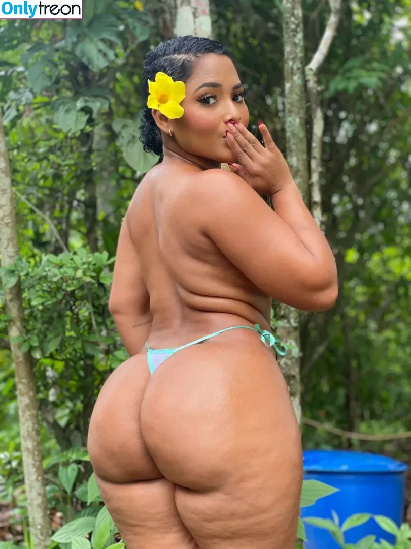 Raychellemcm nude photo #0021 (Raychellemc)