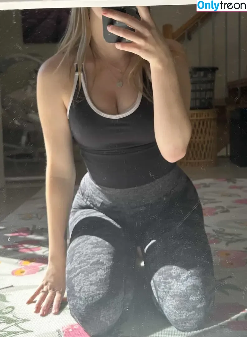 Rayla Rose nude photo #0012 (Rayl.arose / rayla_rose)