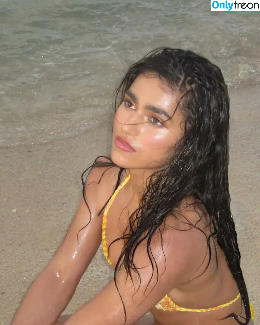 Rayna V nude photo #0083 (raynaroseetv / raynavallandingham)