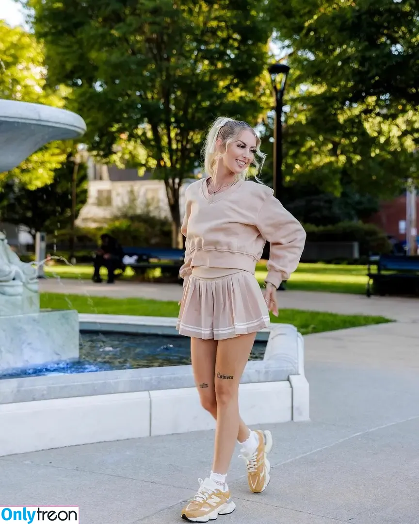raynefq nude photo #0030 (rayne000 / rayneincorporated)