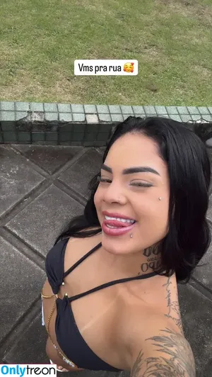 Rayssa Oliveira / Bailarina / raayoliver / raissaoliveiraof nude photo #0013