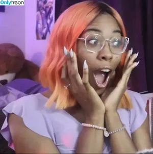 React GirlsYT / chinglishreactions / imon_Snow nude photo #0199