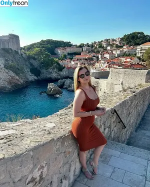 React GirlsYT / chinglishreactions / imon_Snow nude photo #0203