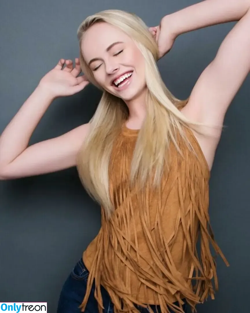 Reagan Ward nude photo #0007 (reaganwardd)