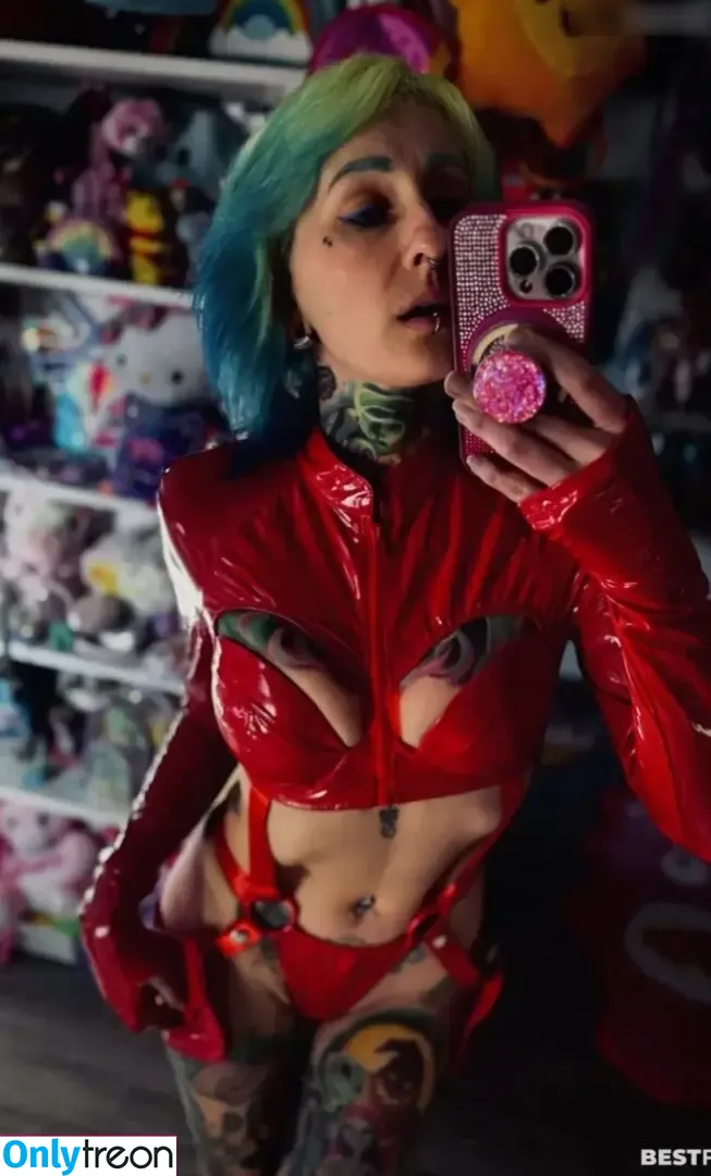 realcherryqueen nude photo #0022 (sarah.sparklz)