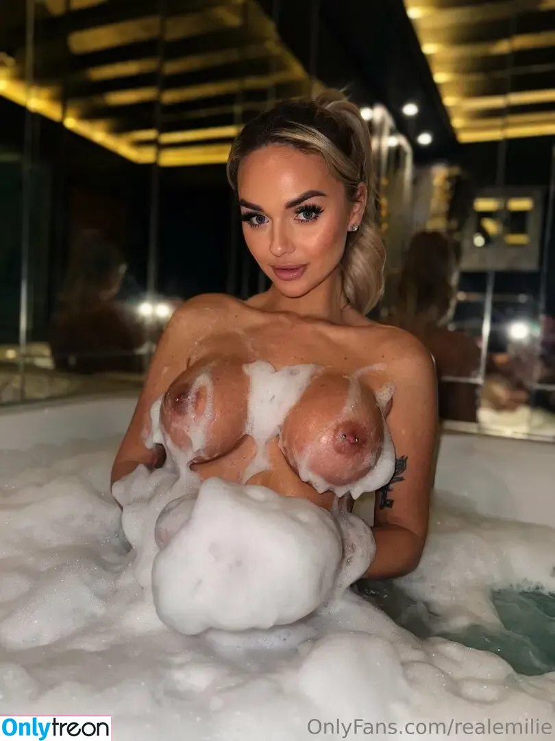 realemilie nude photo #0045 (realemily234)