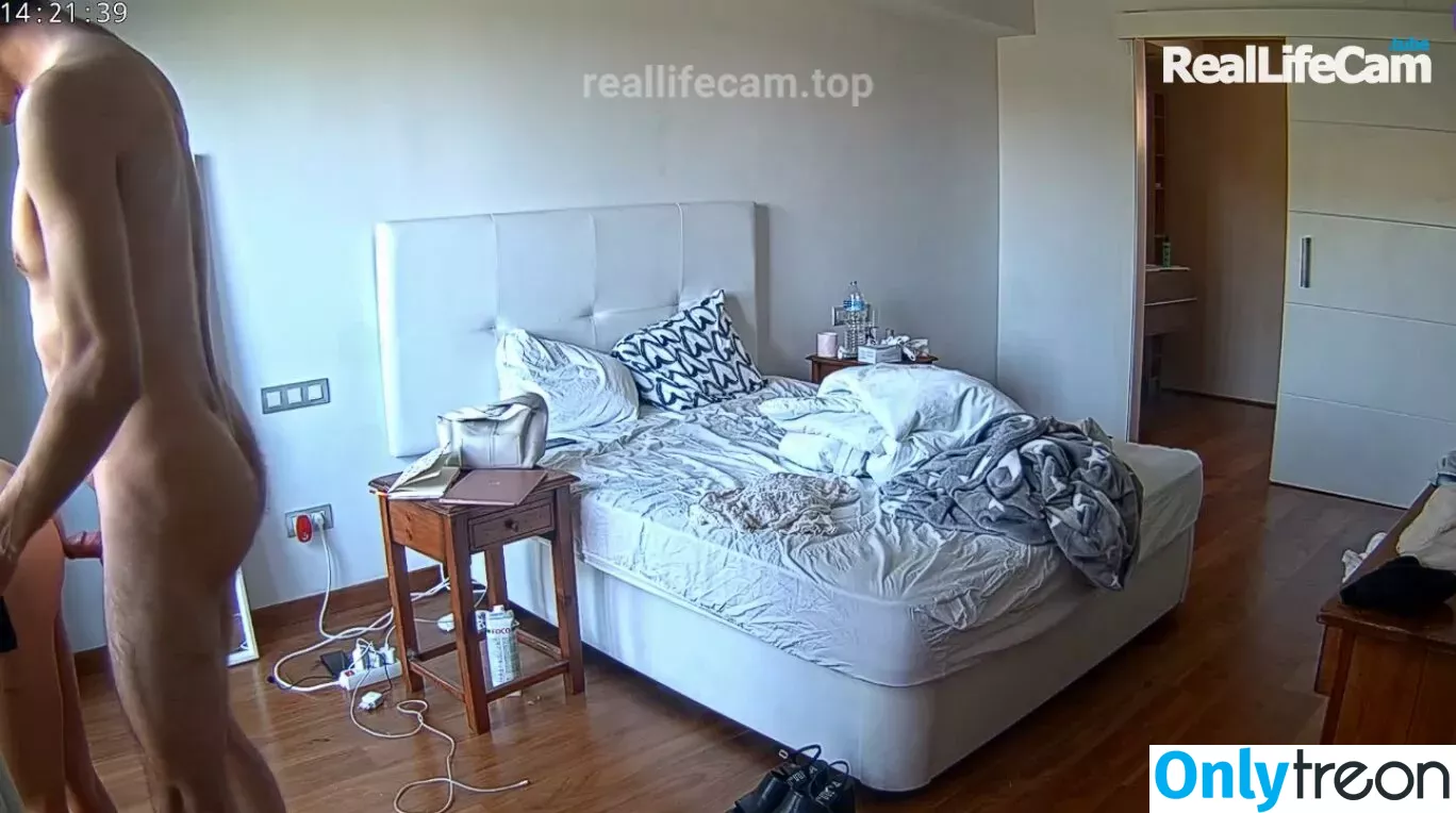 Reallifecam nude photo #0014 (Reallifecam)