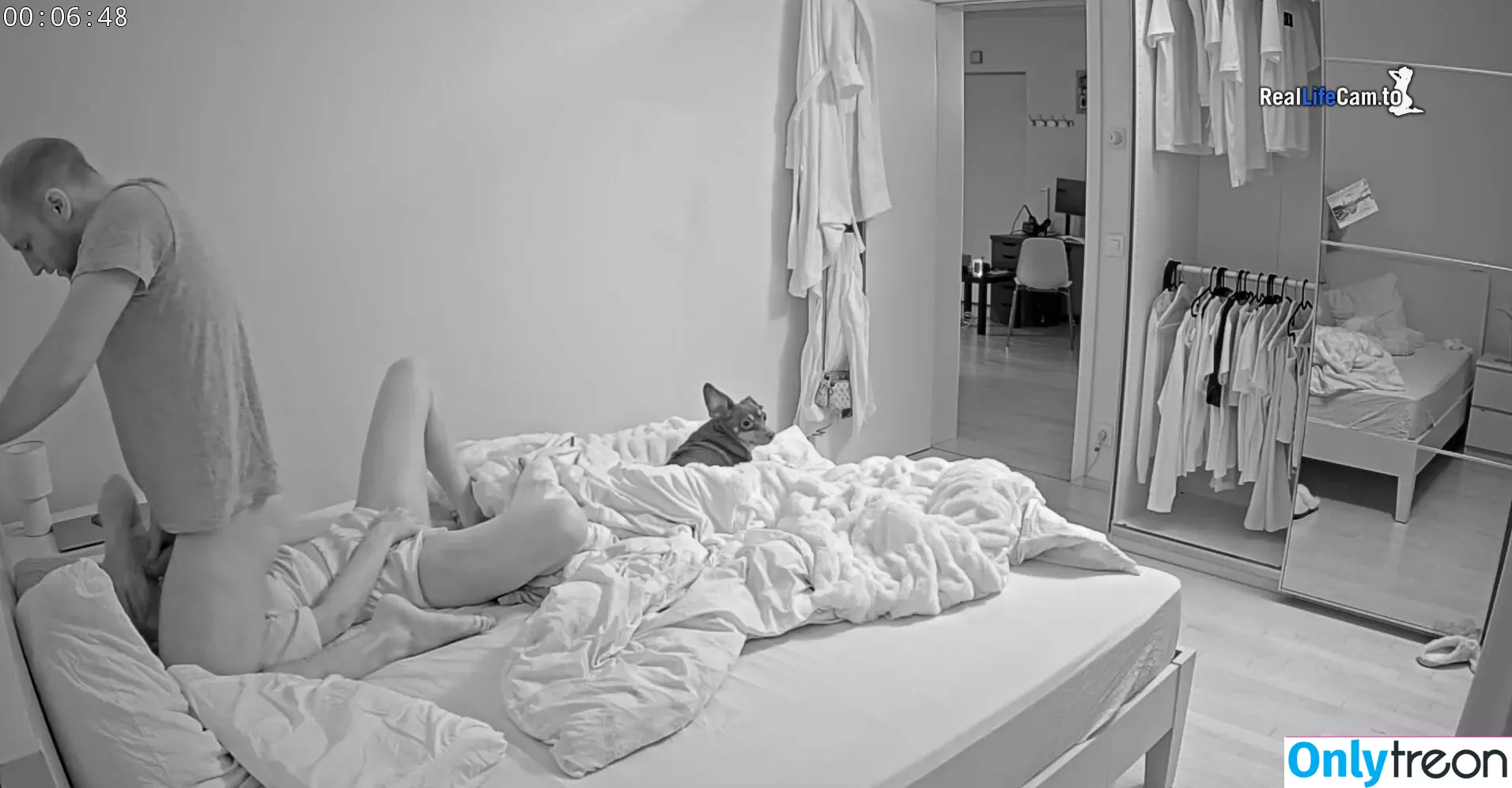 Reallifecam nude photo #0080 (Reallifecam)