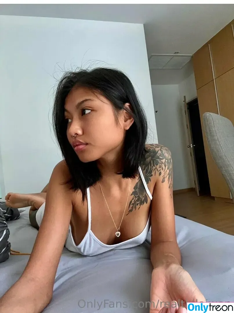 Realthilaiwan nude photo #0028 (Thilaiwan Sriloet / thilaiwan_)