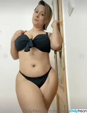 Realvictoriamae / im.victoria.mae / victoriamae.tv nude photo #0011