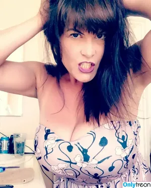 Rebecca Love / RebeccaLoveXXX / rawxxo / rebecca.lovexxo nude photo #0020