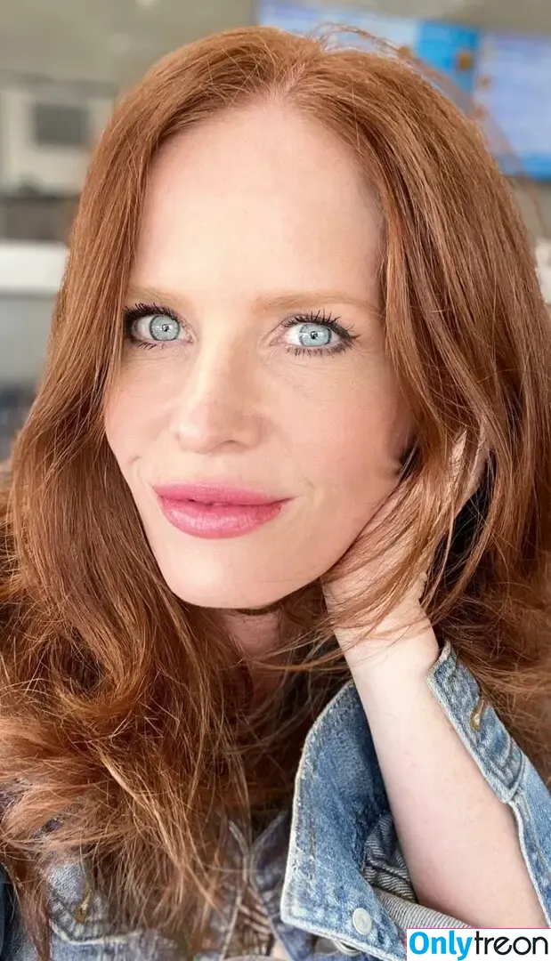 Rebecca Mader nude photo #0020 (bexmader / red head)