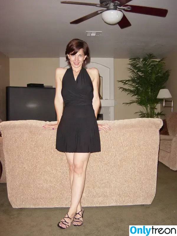 Rebecca's Office nude photo #0277 (Rebecca Dream)