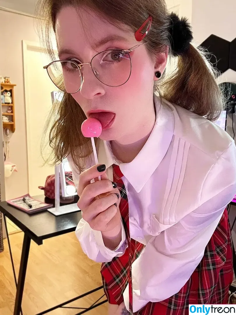 RebiSenpai nude photo #0048 (rebi_senpai)