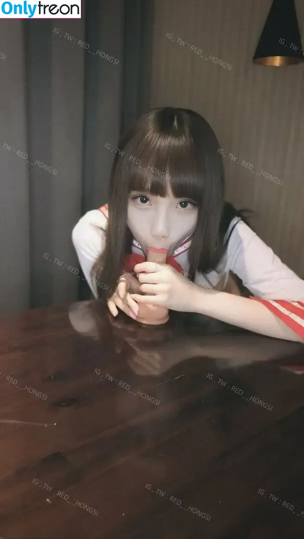 red__hongsi nude photo #0003 (red__hongsi)