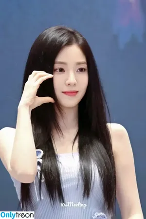 Red Velvet / Irene / renebaebae / thee_red_velvet nude photo #0260