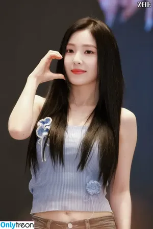 Red Velvet / Irene / renebaebae / thee_red_velvet nude photo #0266