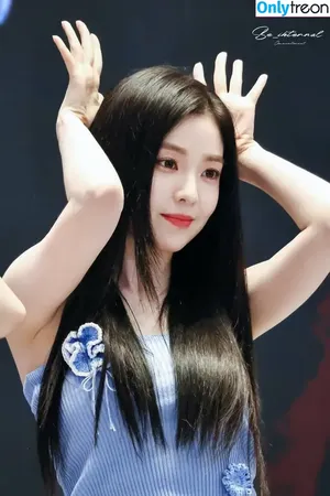 Red Velvet / Irene / renebaebae / thee_red_velvet nude photo #0270