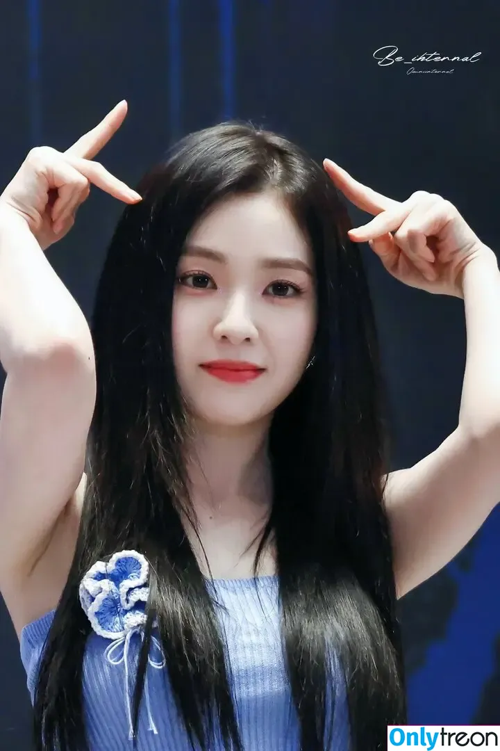 Red Velvet nude photo #0269 (Irene / renebaebae / thee_red_velvet)
