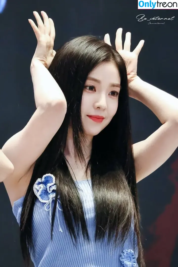 Red Velvet nude photo #0270 (Irene / renebaebae / thee_red_velvet)