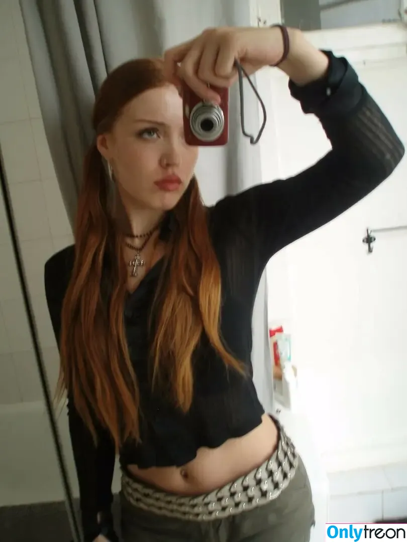 Redfflame nude photo #0043 (Redfflame)