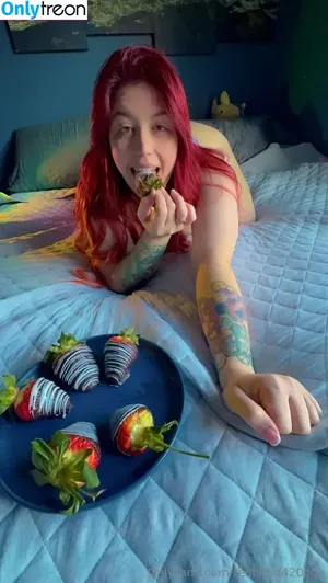redhead420coo / Redhead420 / redheadedroo nude photo #0062