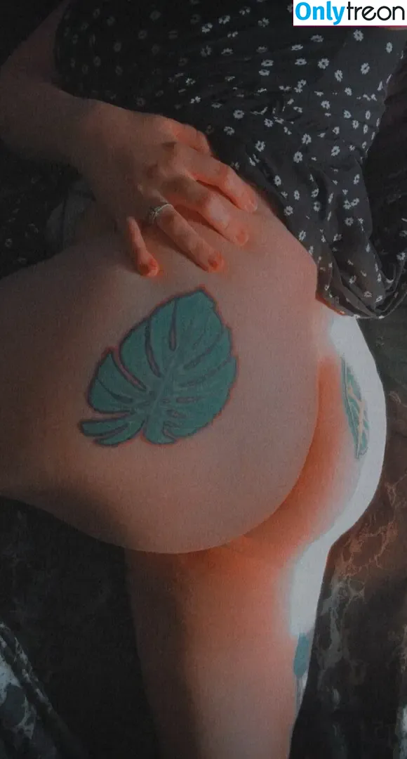 redreptile nude photo #0019 (greenguppi)
